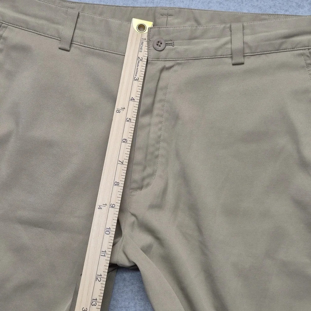 Nike Golf Dri-FIT Shorts Mens 34 Beige Tan Flat Front Stretch Lightweight